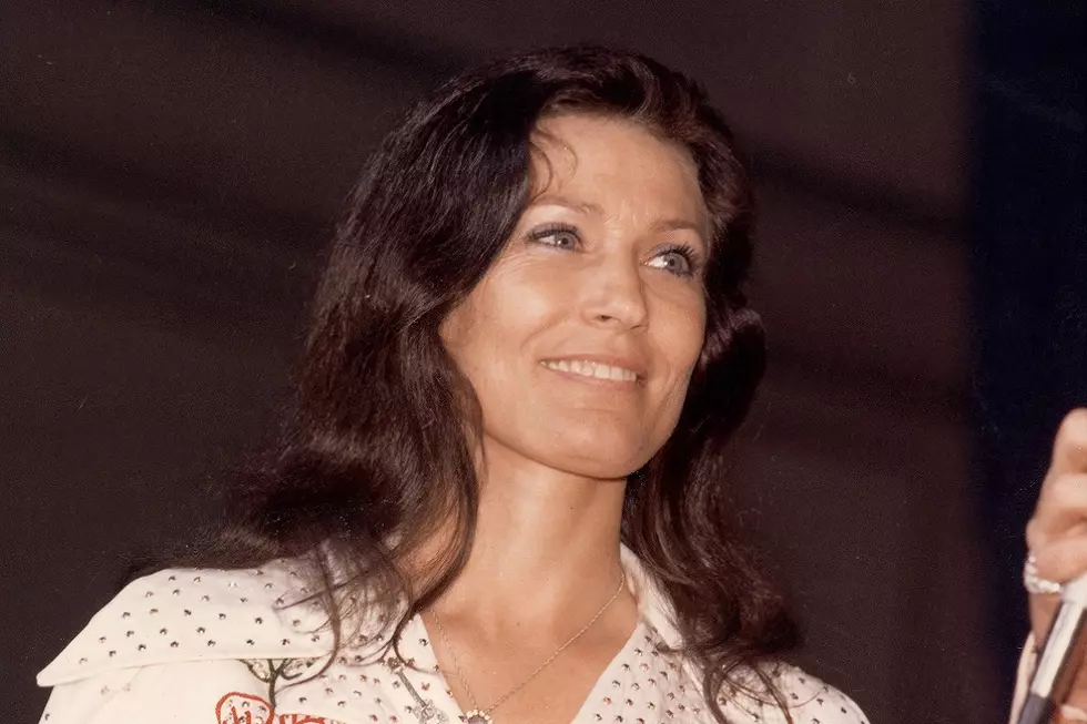 51 Years Ago: Loretta Lynn Becomes the First Woman to Win Entertainer of the Year at the CMA Awards